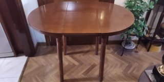Mesa de comedor de nogal extensible