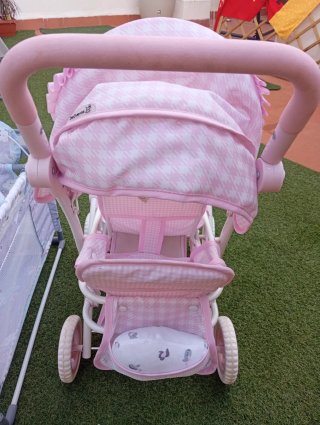 Cuna y carrito doble de muñecos