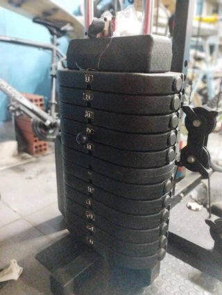Maquina musculación ,  banco mancuernas y barras