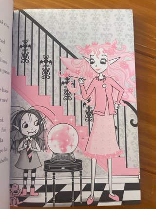 Isadora Moon y la poción rosa (Isadora Moon 11)