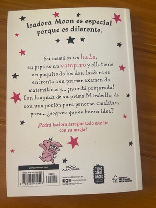 Isadora Moon y la poción rosa (Isadora Moon 11)