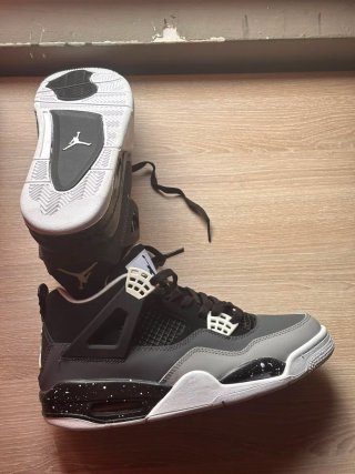 Jordan 4 Negro y Blanco