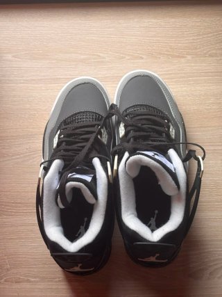 Jordan 4 Negro y Blanco