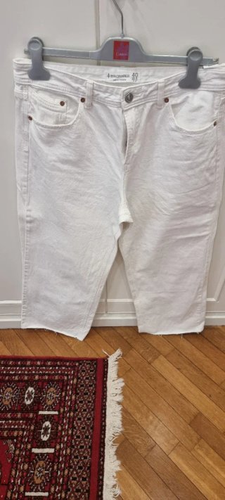 Jeans bianchi Stradivarius taglia 42