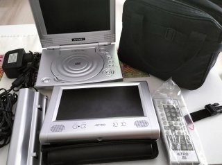 DVD Portátil AITRO con Accesorios