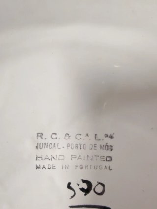 Jarrón de cerámica pintado a mano