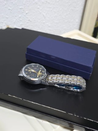 Reloj Poedagar Hombre Oro y Plata