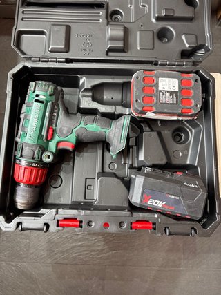 Taladro Percutor Parkside y caladora 20V 4.0Ah