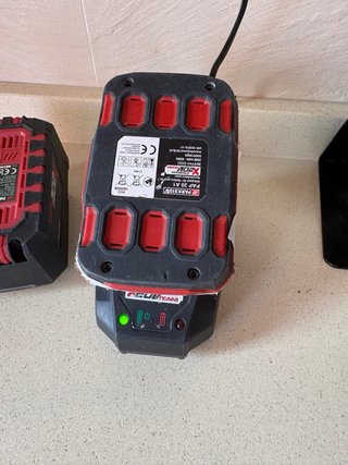 Taladro Percutor Parkside y caladora 20V 4.0Ah