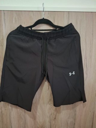 Conjunto Under Armour camiseta y pantalón corto