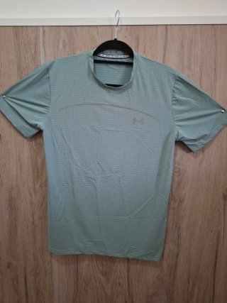 Conjunto Under Armour camiseta y pantalón corto