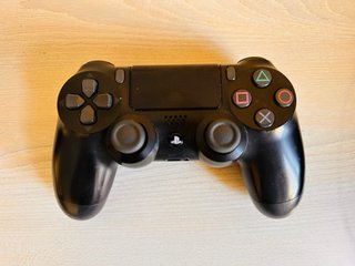 PS4 Pro 1TB y Mando Con 6 Juegos