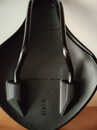 Sillín Fizik Tempo Aliante Negro 277 x 150 225 g