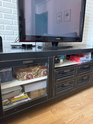 Mueble TV Banak Importa Madera y Cristal Negro