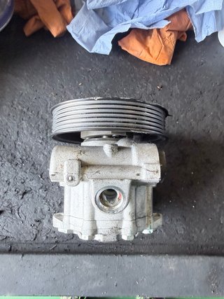 Bomba de direccion Motor 1.9TDI