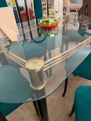 Conjunto mesa de salón y sillas,