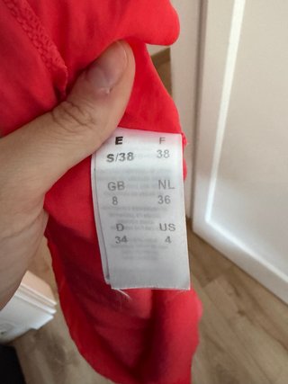 Vestido rojo con pedrería