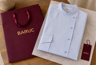 Camisa de mujer a rayas azul y blanca