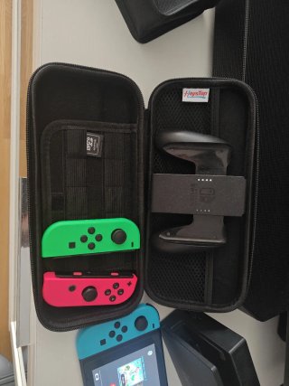 Nintendo Switch 128GB + Accesorios + DBI