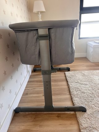 Cuna de bebé Chicco gris