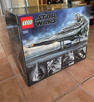 LEGO Star Wars UCS Imperial Star Destroyer 75252