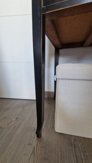 Tocador antiguo de madera maciza