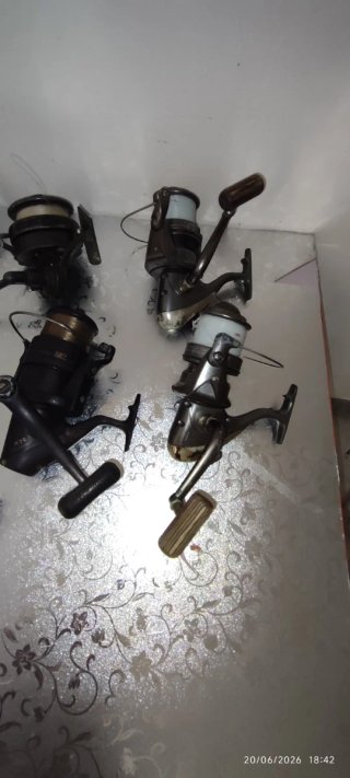 Lote de 5 cañas de pescar