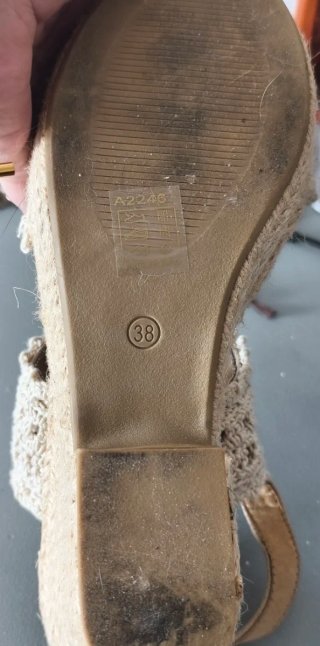 Sandalias cuña ganchillo beige talla 38