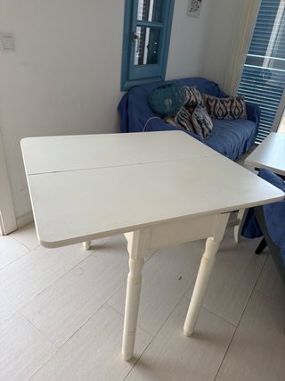 Mesa de madera blanca con cajón Zona San Jose