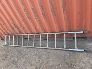 Escalera de madera