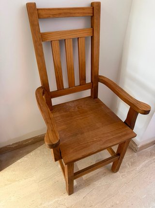 Silla de comedor de madera