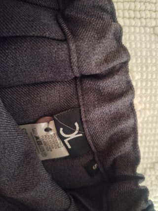 Falda uniforme colegio gris. Precio Unidad.