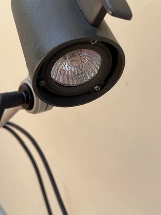 Foco portátil regulable metal