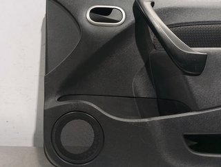 GUARNECIDO PUERTA DELANTERA DERECHA MERCEDES-BENZ