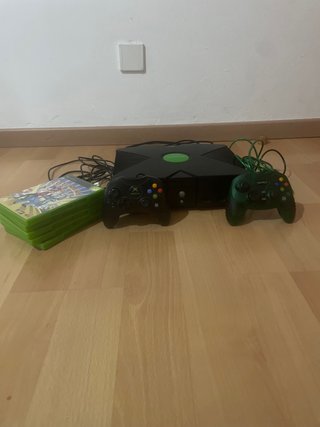 Xbox Original + 2 mandos + 5 juegos
