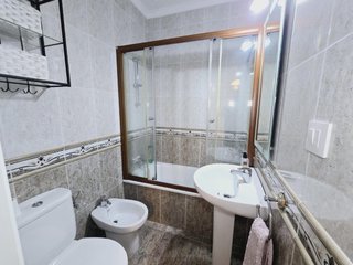 Alquilo apartmento temporada escolar en Cádiz.