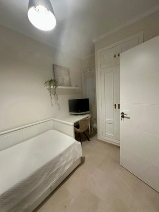 Alquilo apartmento temporada escolar en Cádiz.