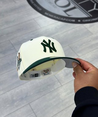 Gorra New Era Yankees Blanca y Verde