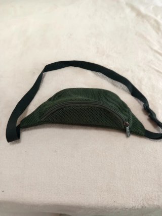 Riñonera Misako Malla Verde Oliva