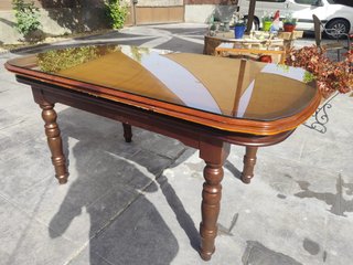 Mesa de comedor grande de madera