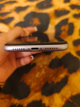 IPHONE 11 MALVA (PIEZAS/REPARAR) + FUNDA
