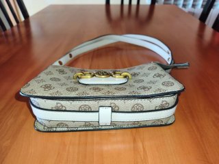 Bolso Guess Beige