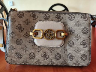 Bolso Guess Beige