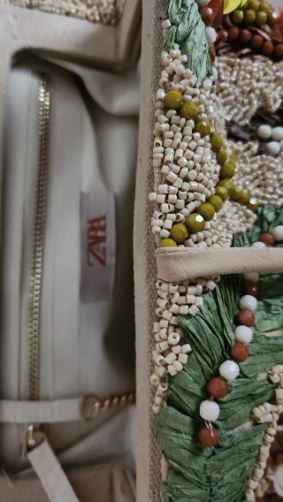 Bolso de mano Zara con abalorios
