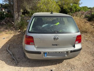 Volkswagen Golf 2003