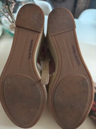 Sandalias cuña Tommy Hilfiger beige/doradas