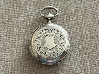 DOS RELOJES  DE BOLSILLO ANTIGUOS