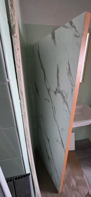 Encimera de cocina de madera tipo mármol gris y bl