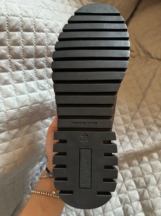 Zapatos de mujer marrones con cremallera