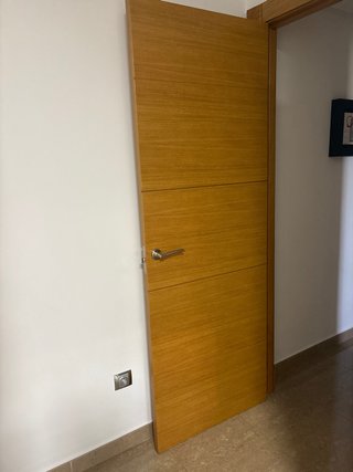 Puerta Roble - Buen Estado